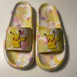 Ground Up Character Unisex Size 9 Foam Slides